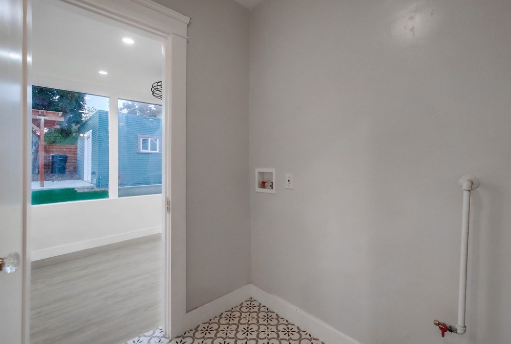 Virtual tour photo 47 of 64 for 3050 Elm St