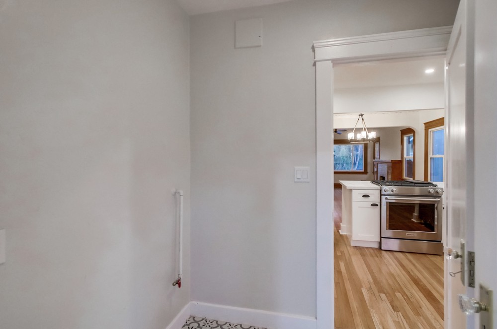 Virtual tour photo 48 of 64 for 3050 Elm St