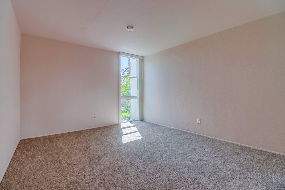 Virtual tour photo 18 of 29 for 3050 Rue D’Orleans