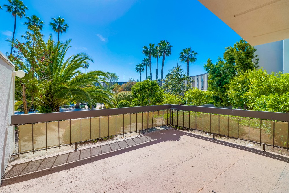 Virtual tour photo 27 of 29 for 3050 Rue D’Orleans