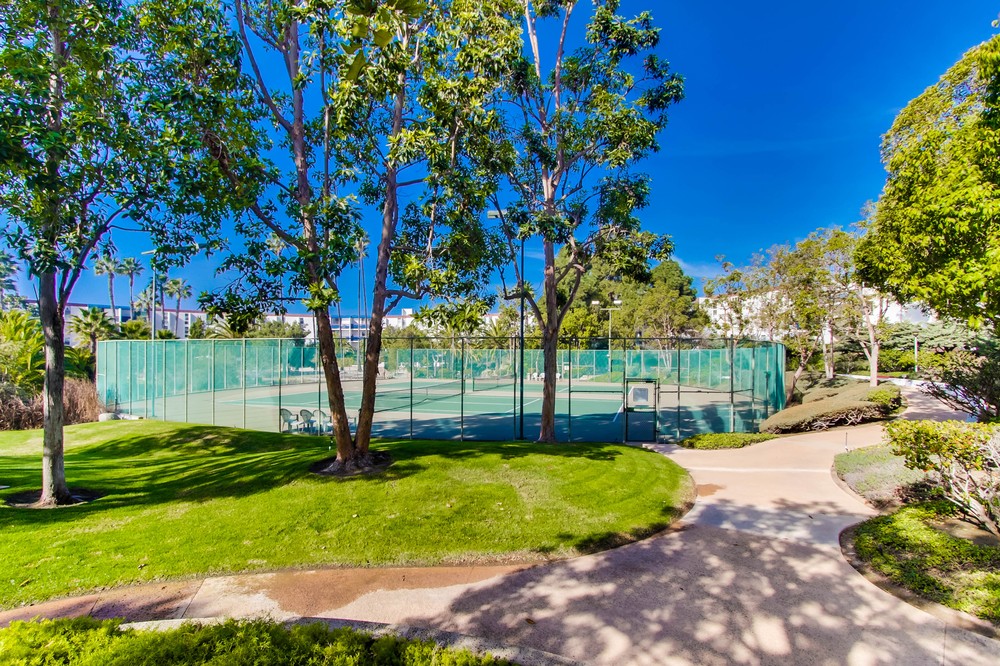 Virtual tour photo 21 of 27 for 3050 Rue Dorleans 