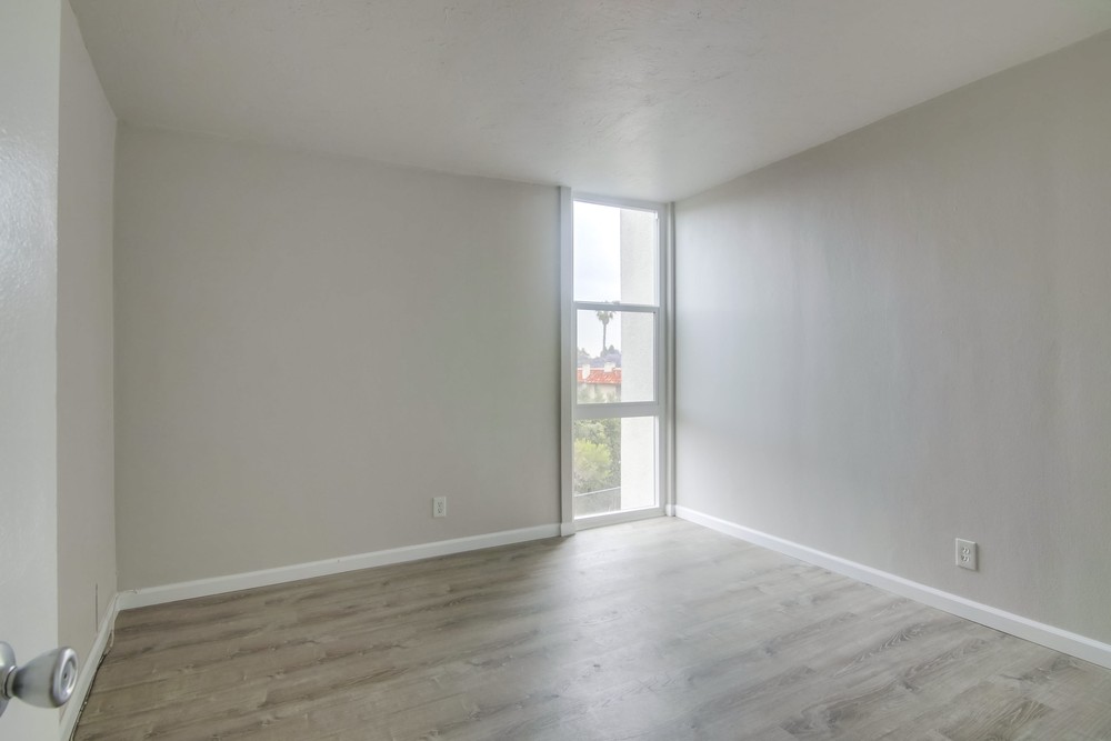 Virtual tour photo 20 of 27 for 3050 Rue Dorleans D