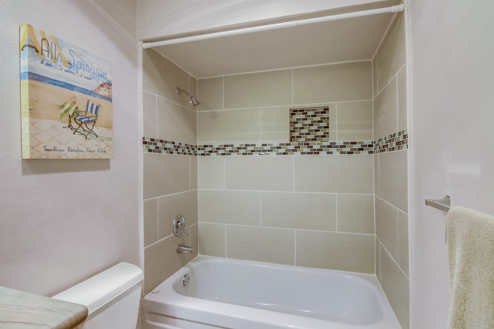 Virtual tour photo 23 of 27 for 3050 Rue Dorleans D