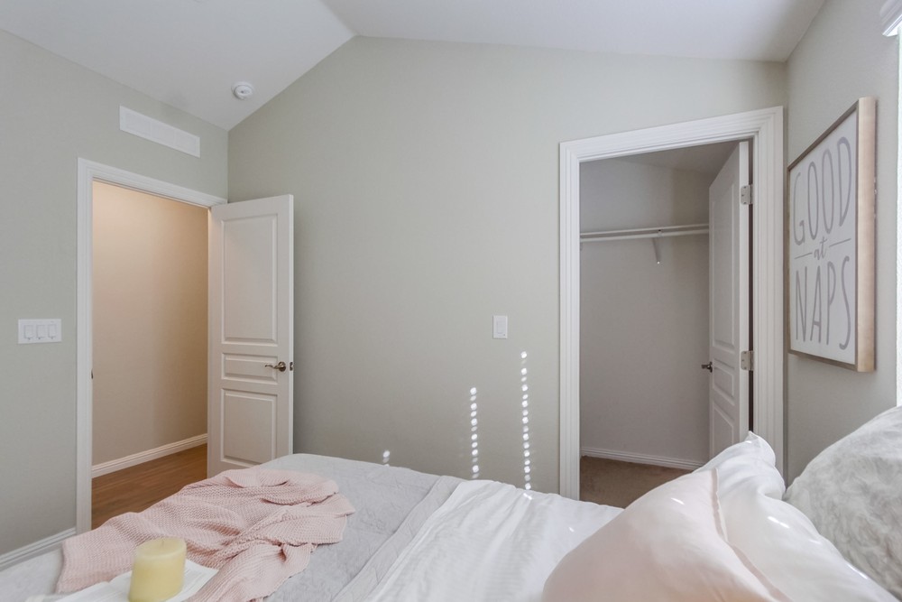 Virtual tour photo 25 of 29 for 3051 Chamoune Ave