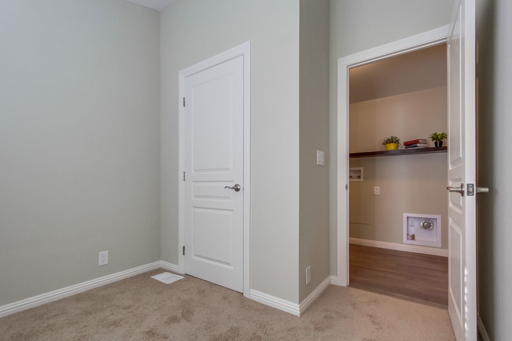 Virtual tour photo 27 of 29 for 3051 Chamoune Ave