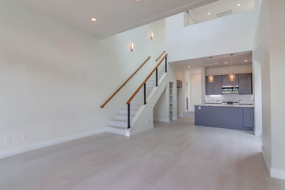 Virtual tour photo 11 of 71 for 3059 Martin Ave