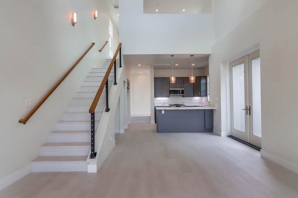 Virtual tour photo 12 of 71 for 3059 Martin Ave