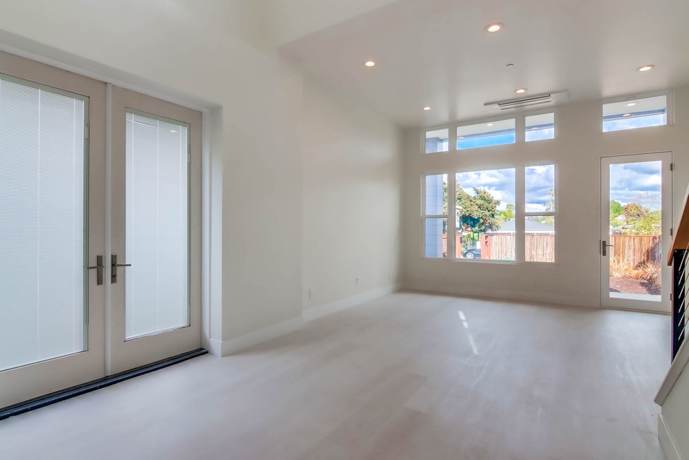 Virtual tour photo 17 of 71 for 3059 Martin Ave