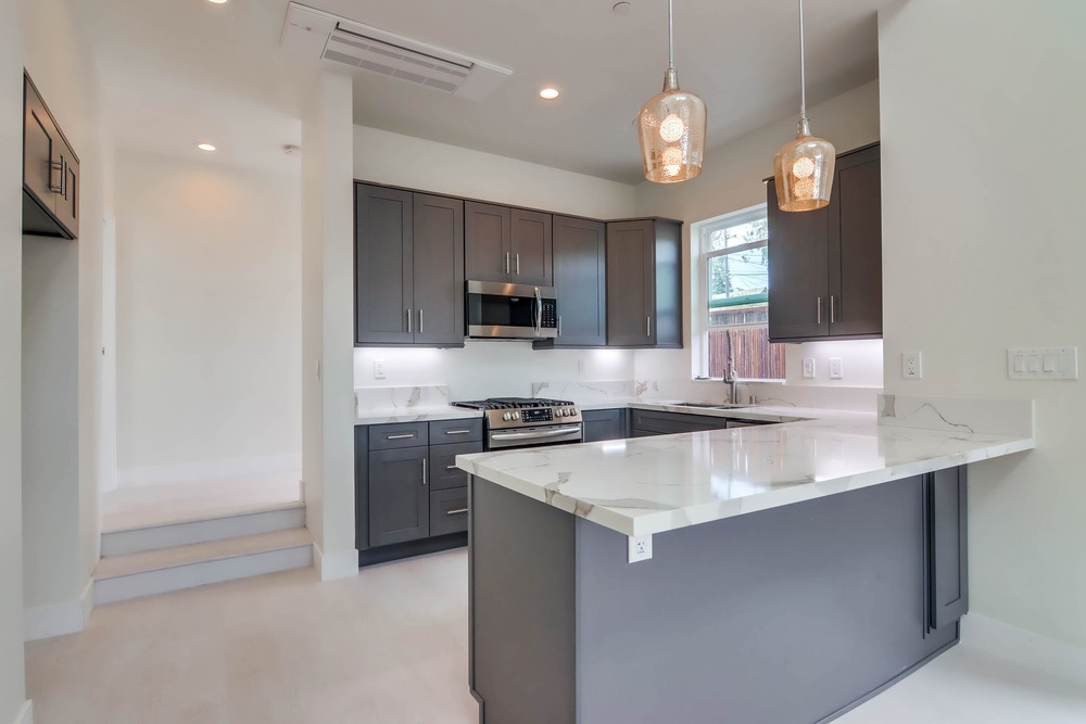 Virtual tour photo 18 of 71 for 3059 Martin Ave