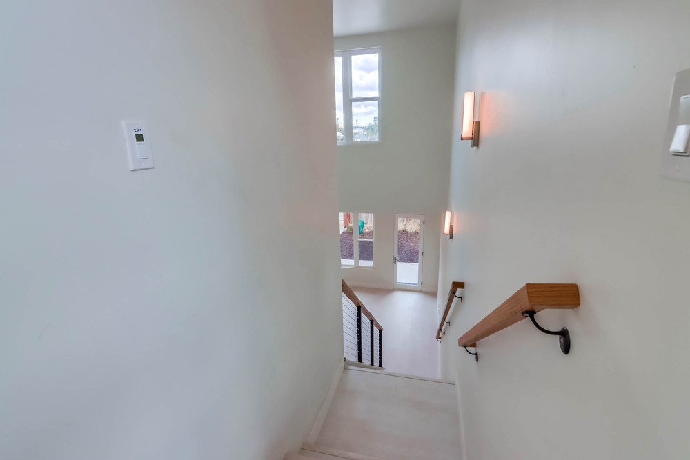 Virtual tour photo 36 of 71 for 3059 Martin Ave