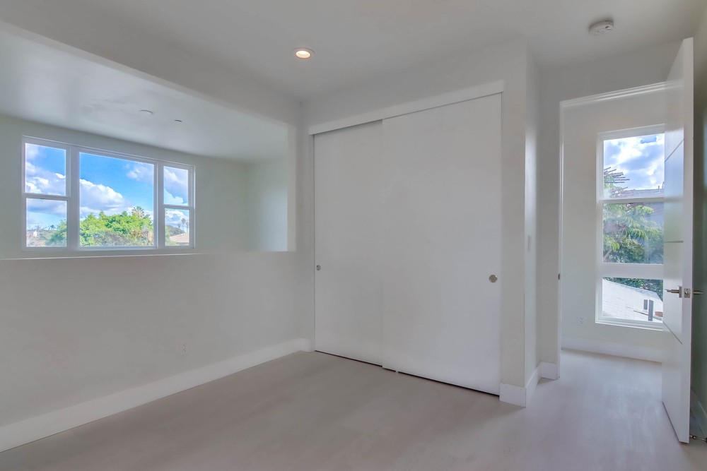 Virtual tour photo 40 of 71 for 3059 Martin Ave