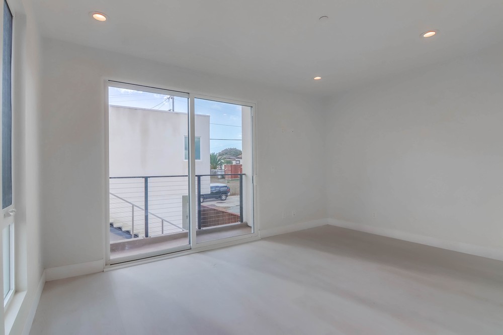 Virtual tour photo 44 of 71 for 3059 Martin Ave