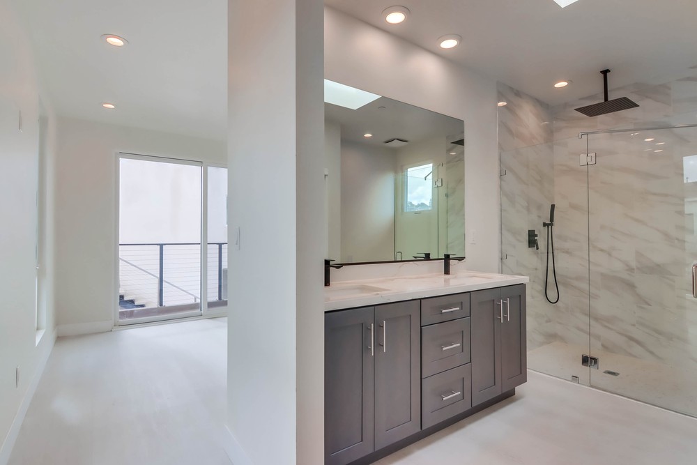 Virtual tour photo 48 of 71 for 3059 Martin Ave