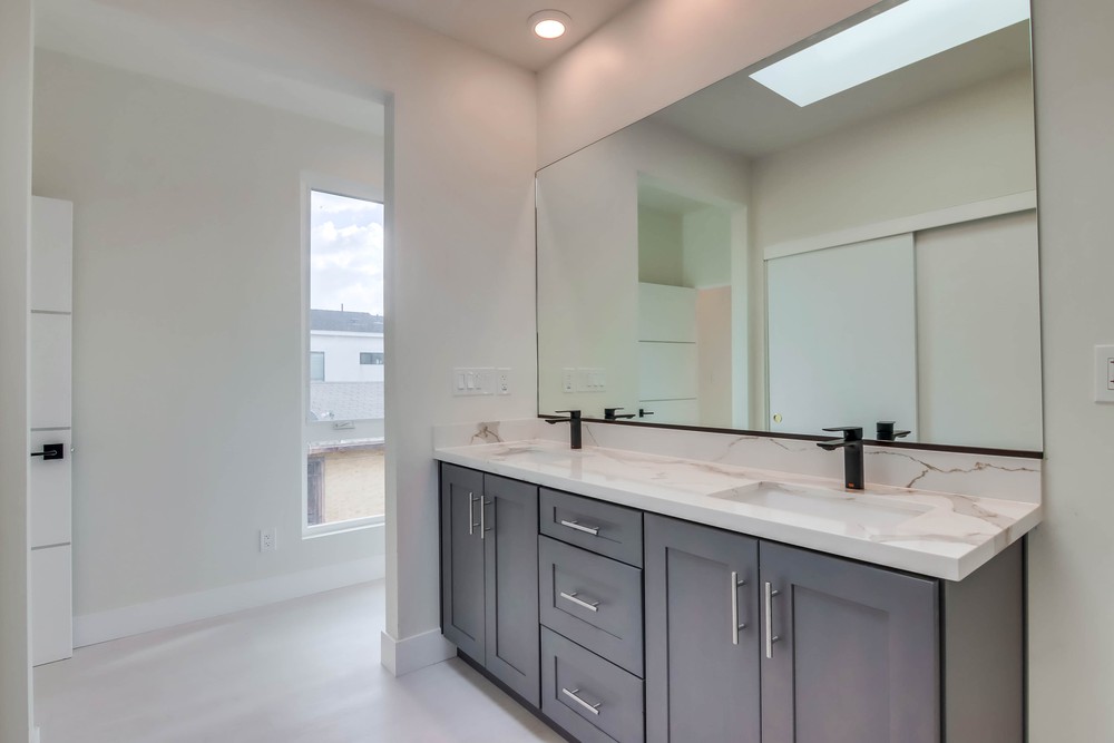Virtual tour photo 51 of 71 for 3059 Martin Ave