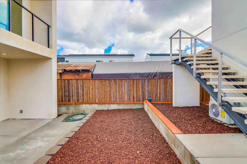 Virtual tour photo 55 of 71 for 3059 Martin Ave
