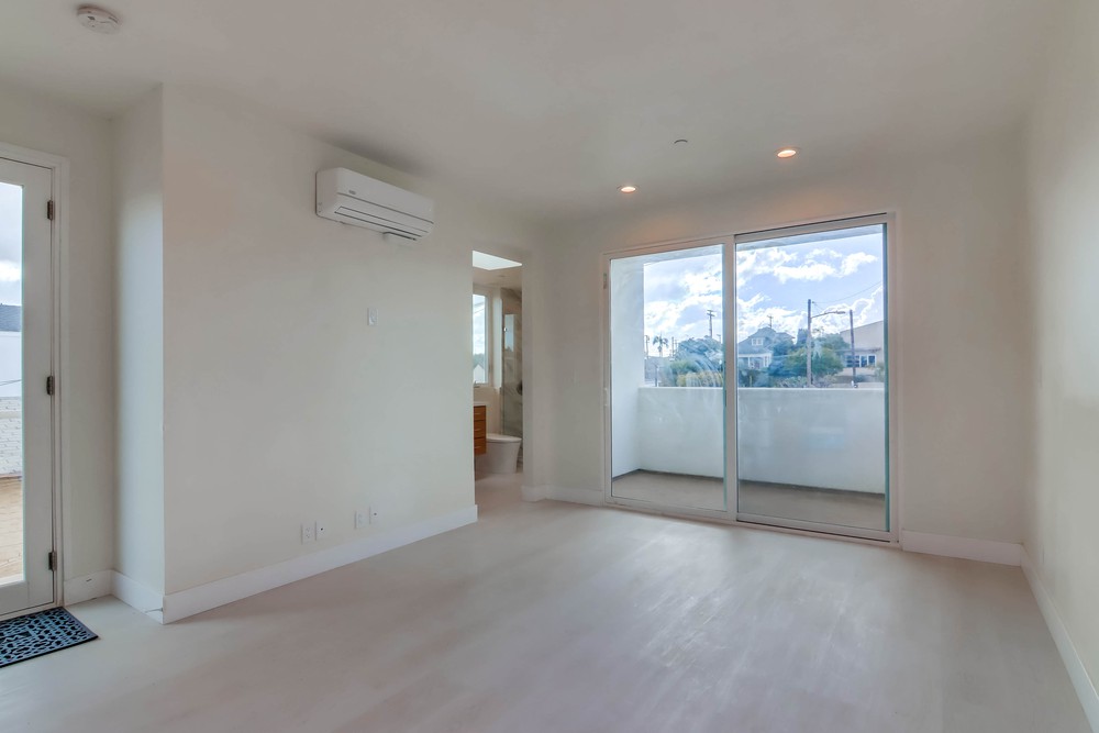 Virtual tour photo 61 of 71 for 3059 Martin Ave