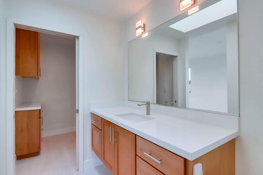 Virtual tour photo 64 of 71 for 3059 Martin Ave
