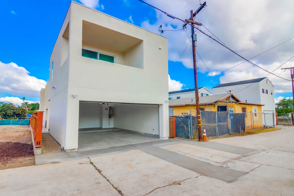 Virtual tour photo 70 of 71 for 3059 Martin Ave