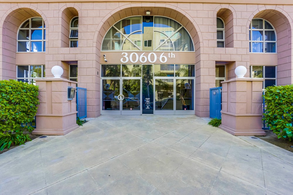 Virtual tour photo 4 of 39 for 3060 Sixth Ave