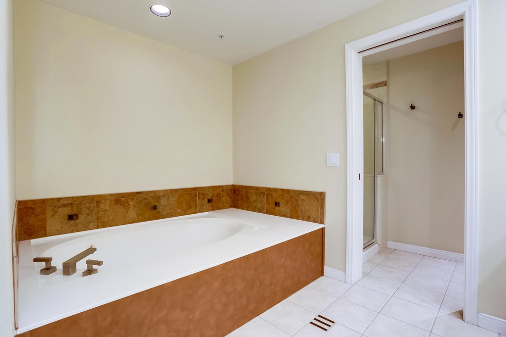 Virtual tour photo 32 of 39 for 3060 Sixth Ave