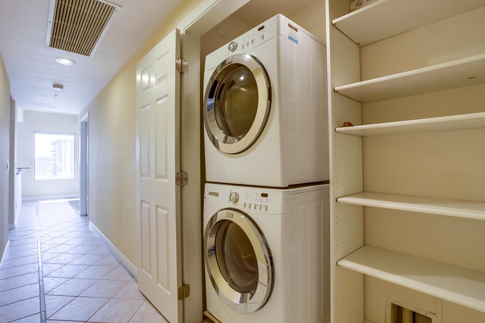 Virtual tour photo 38 of 39 for 3060 Sixth Ave