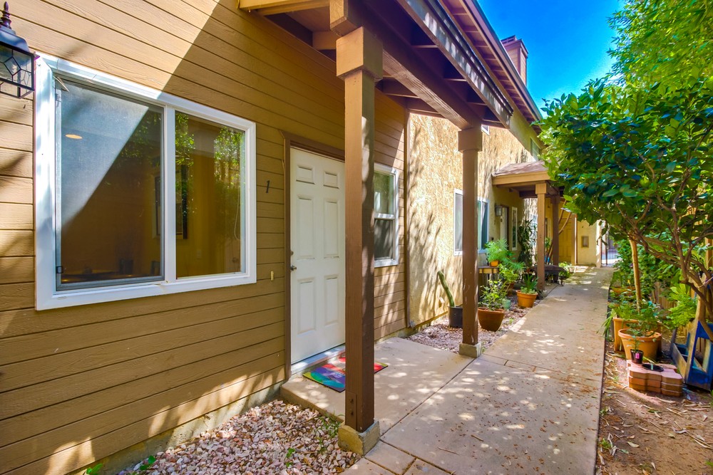 Virtual tour photo 4 of 46 for 3065 A St #1
