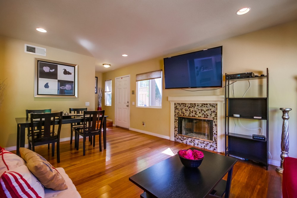 Virtual tour photo 9 of 46 for 3065 A St #1