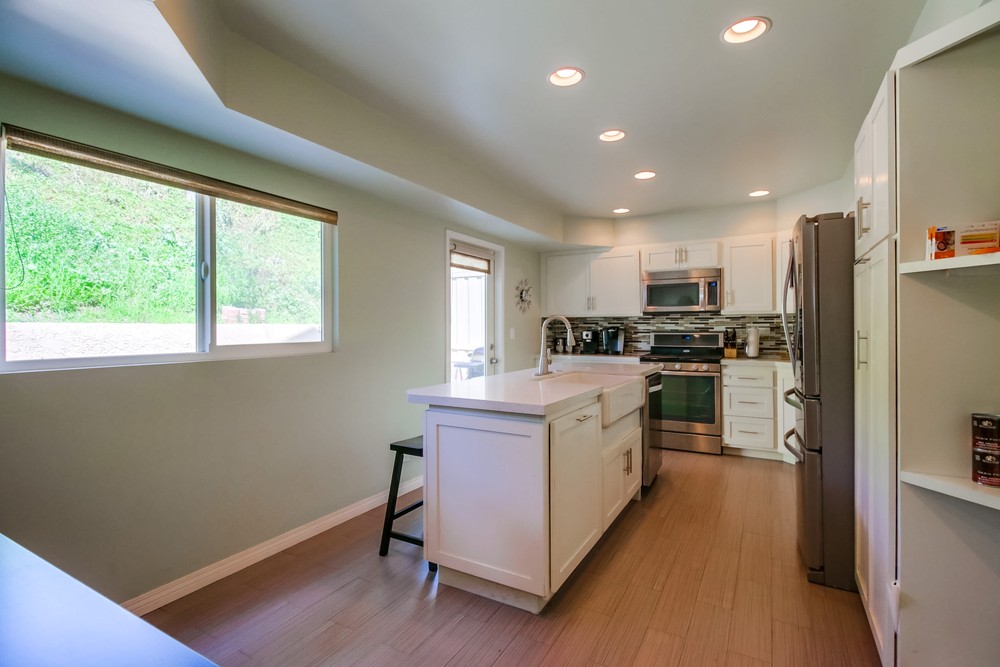 Virtual tour photo 17 of 46 for 3065 A St #1