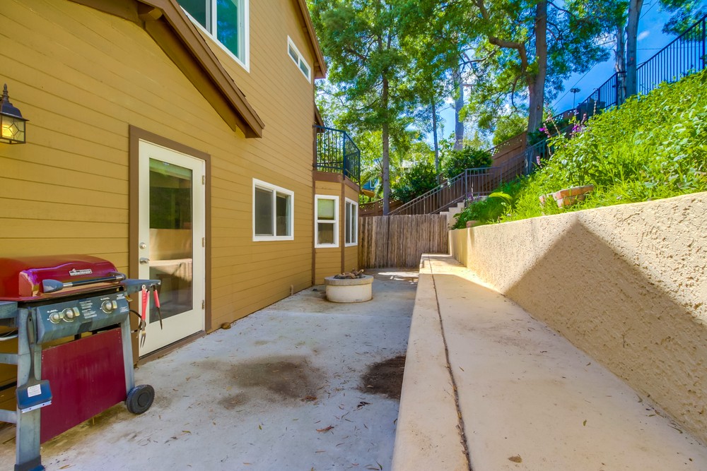 Virtual tour photo 39 of 46 for 3065 A St #1