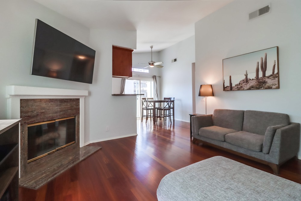 Virtual tour photo 9 of 38 for 3065 A St APT 4