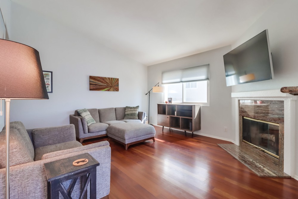 Virtual tour photo 10 of 38 for 3065 A St APT 4