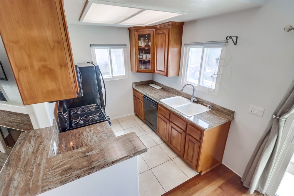 Virtual tour photo 13 of 38 for 3065 A St APT 4