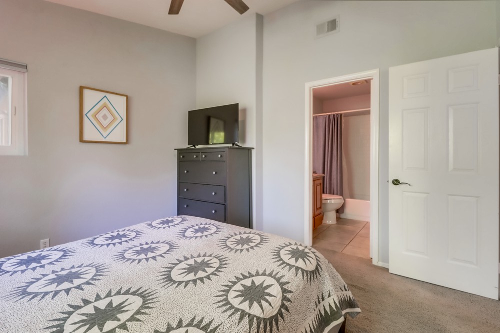 Virtual tour photo 27 of 38 for 3065 A St APT 4