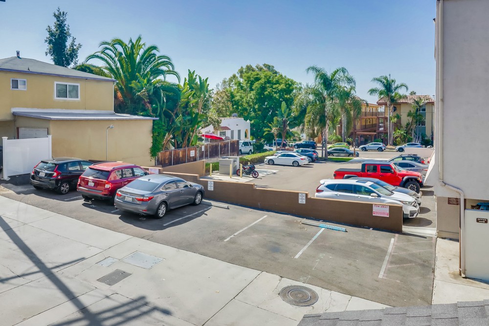 Virtual tour photo 33 of 38 for 3065 A St APT 4