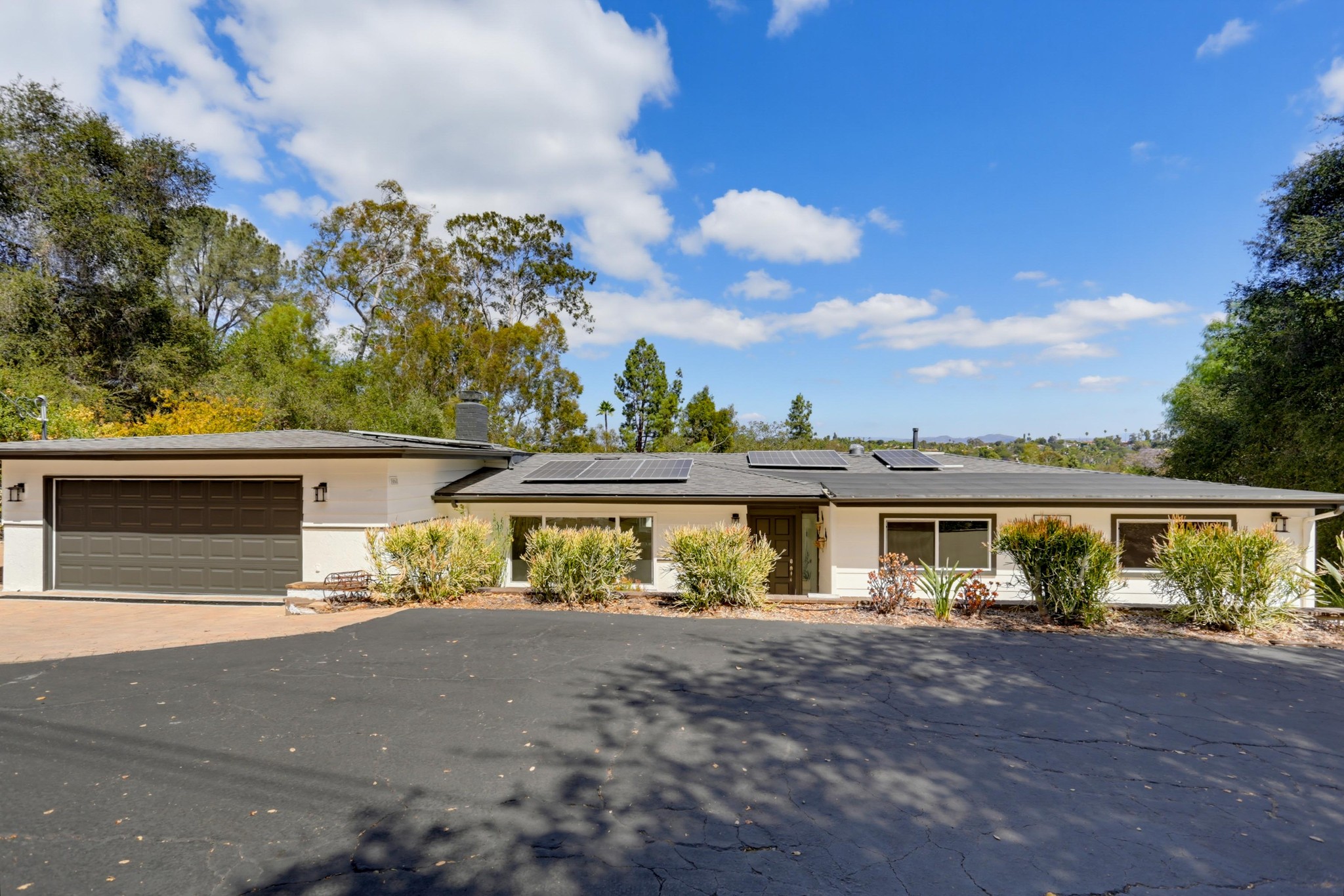Virtual tour photo 3 of 44 for 3068 Via Hermosa