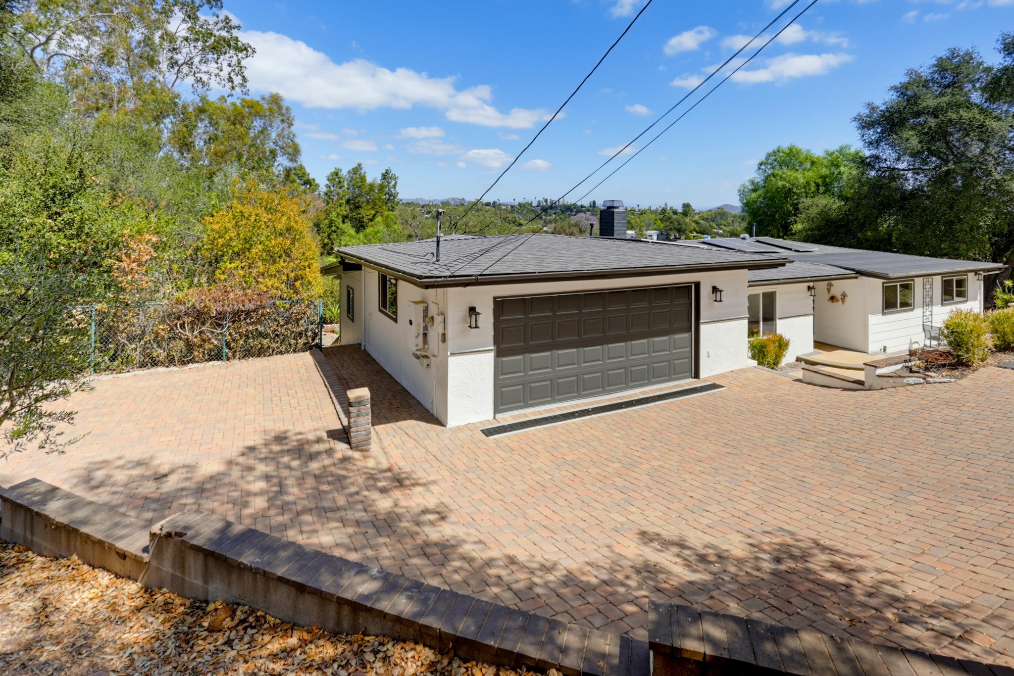 Virtual tour photo 4 of 44 for 3068 Via Hermosa