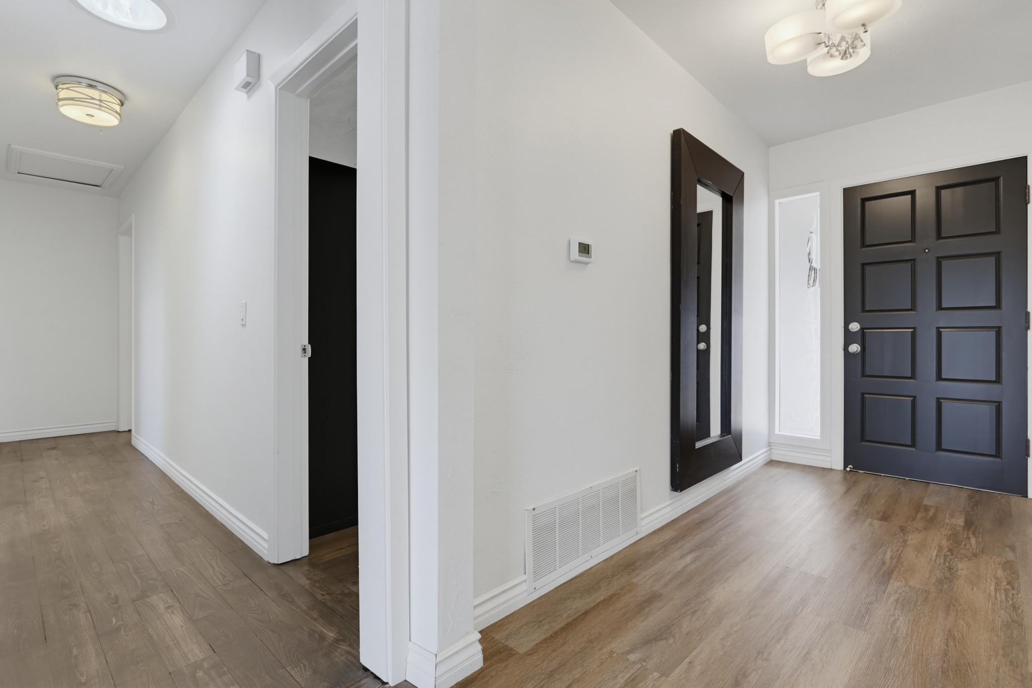 Virtual tour photo 8 of 44 for 3068 Via Hermosa