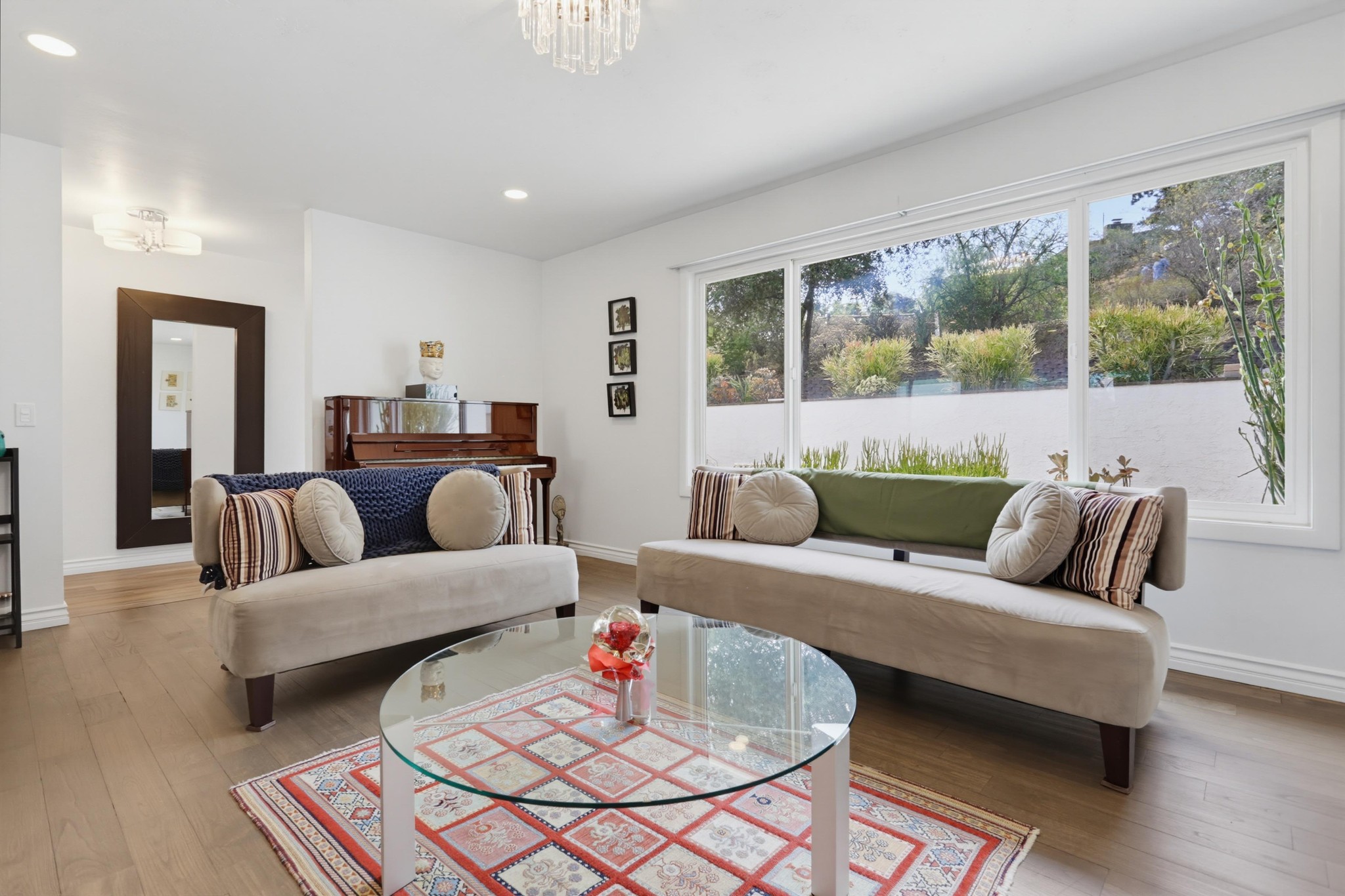 Virtual tour photo 9 of 44 for 3068 Via Hermosa