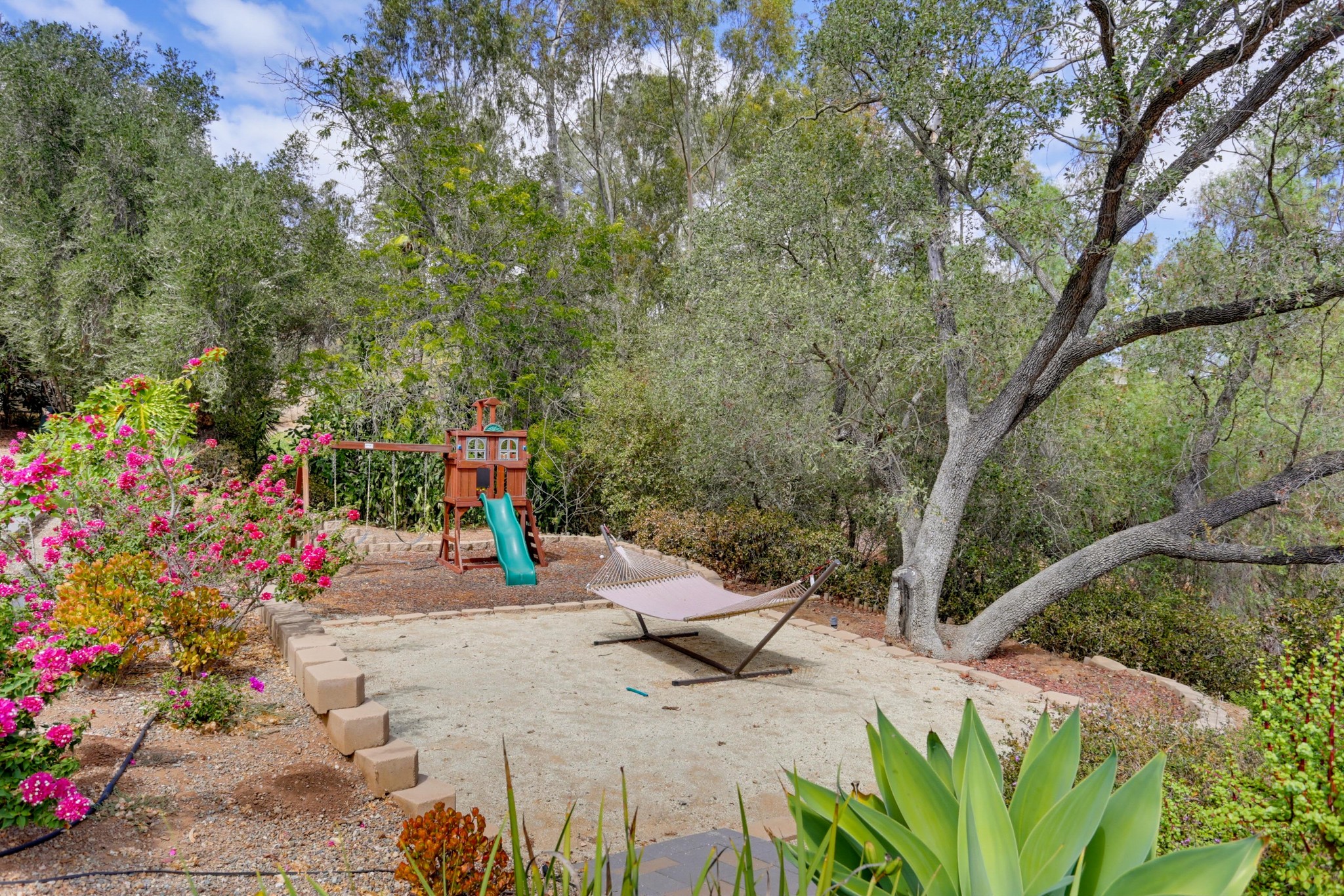 Virtual tour photo 37 of 44 for 3068 Via Hermosa