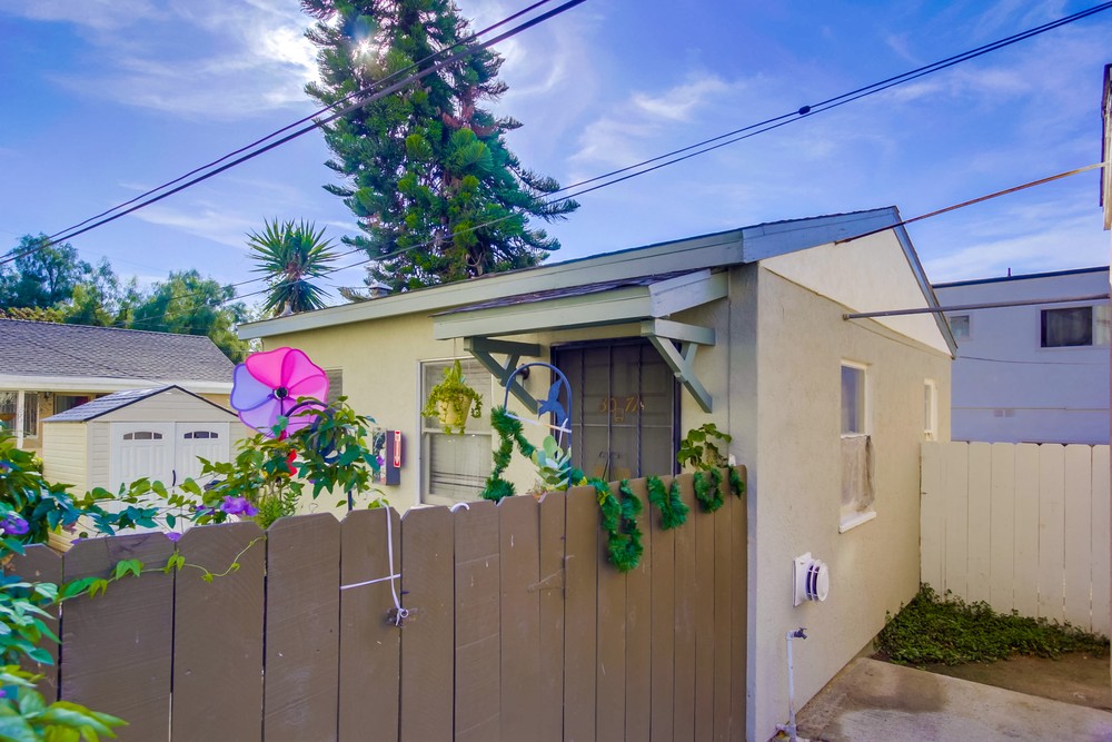 Virtual tour photo 7 of 8 for 3071 Hawthorn St