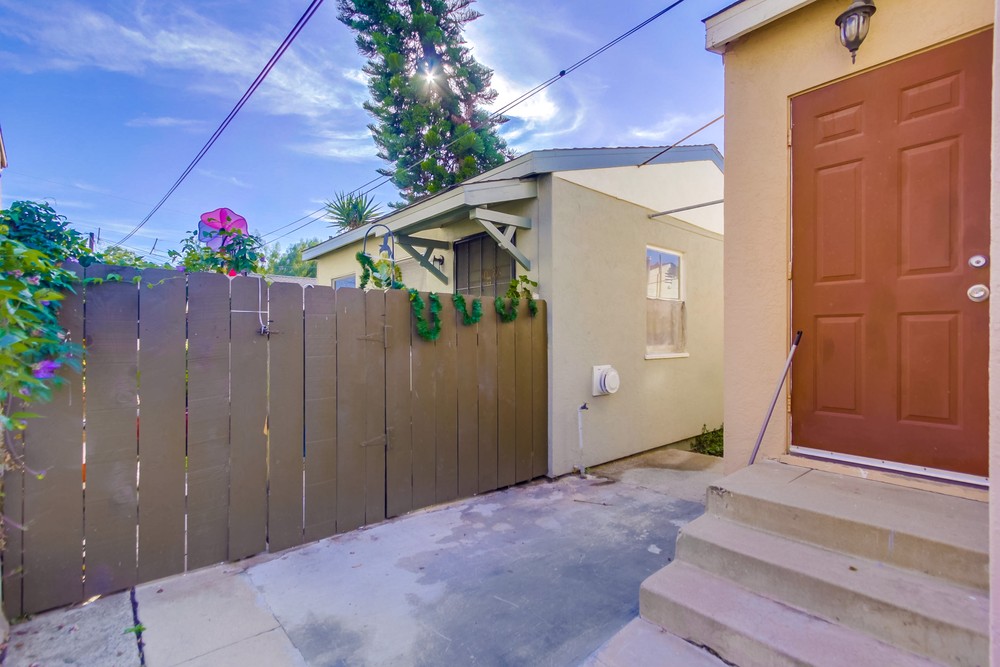 Virtual tour photo 8 of 8 for 3071 Hawthorn St
