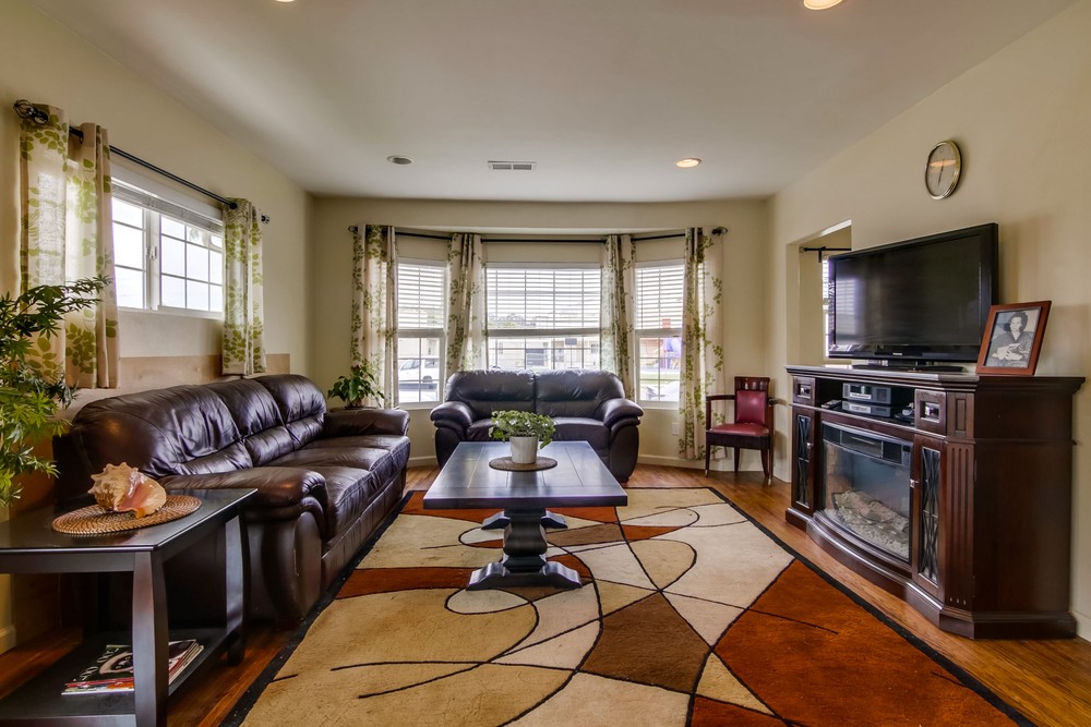 Virtual tour photo 5 of 44 for 3071 L St