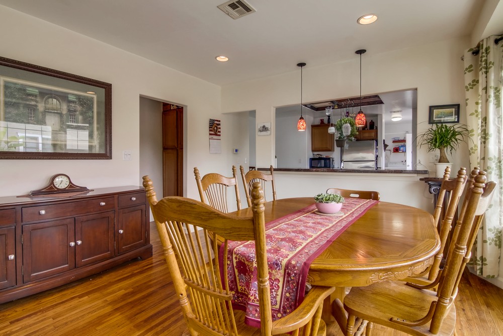 Virtual tour photo 10 of 44 for 3071 L St