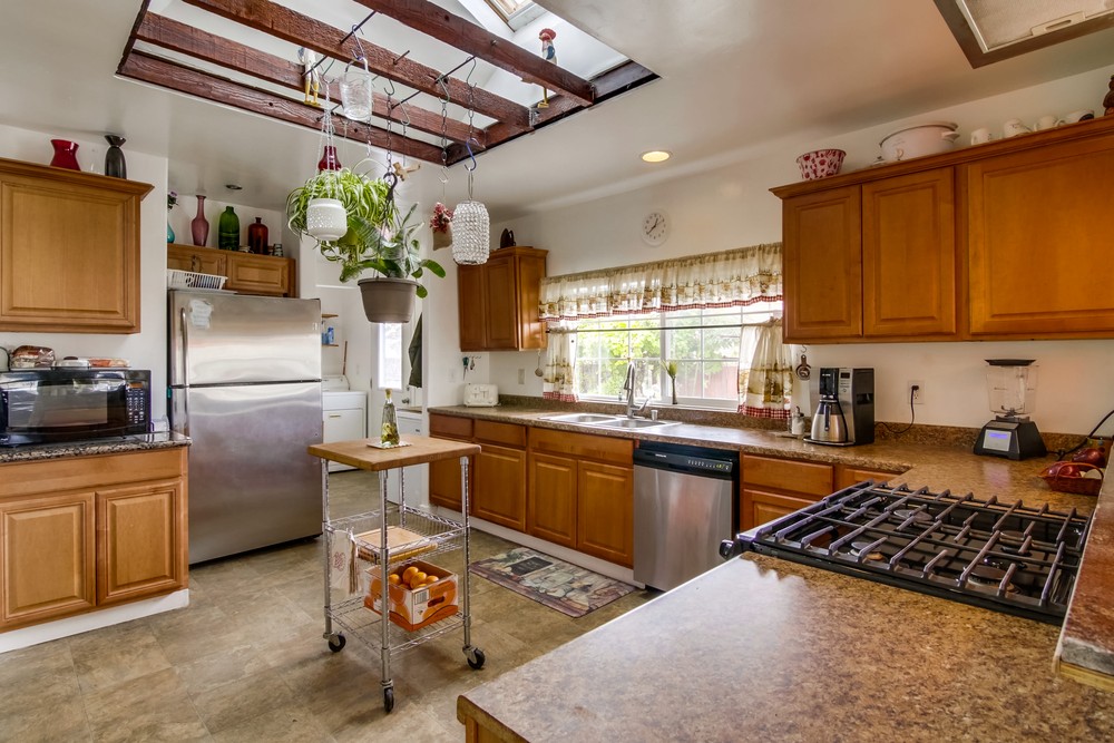 Virtual tour photo 13 of 44 for 3071 L St