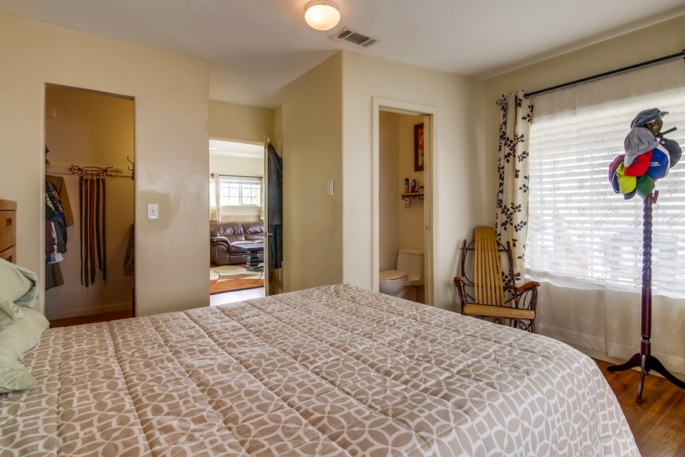 Virtual tour photo 17 of 44 for 3071 L St