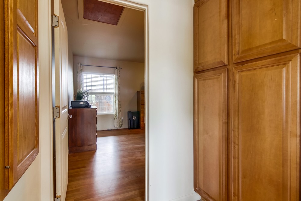 Virtual tour photo 19 of 44 for 3071 L St