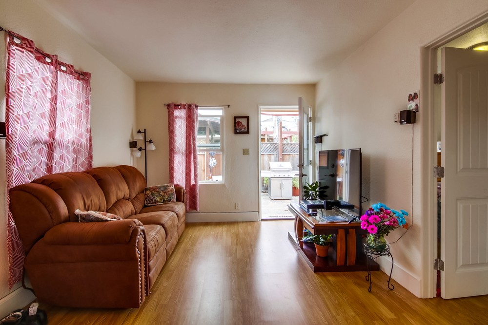 Virtual tour photo 24 of 44 for 3071 L St