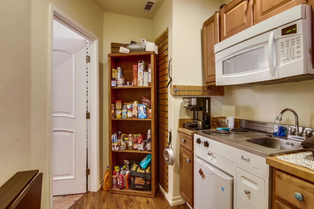 Virtual tour photo 26 of 44 for 3071 L St