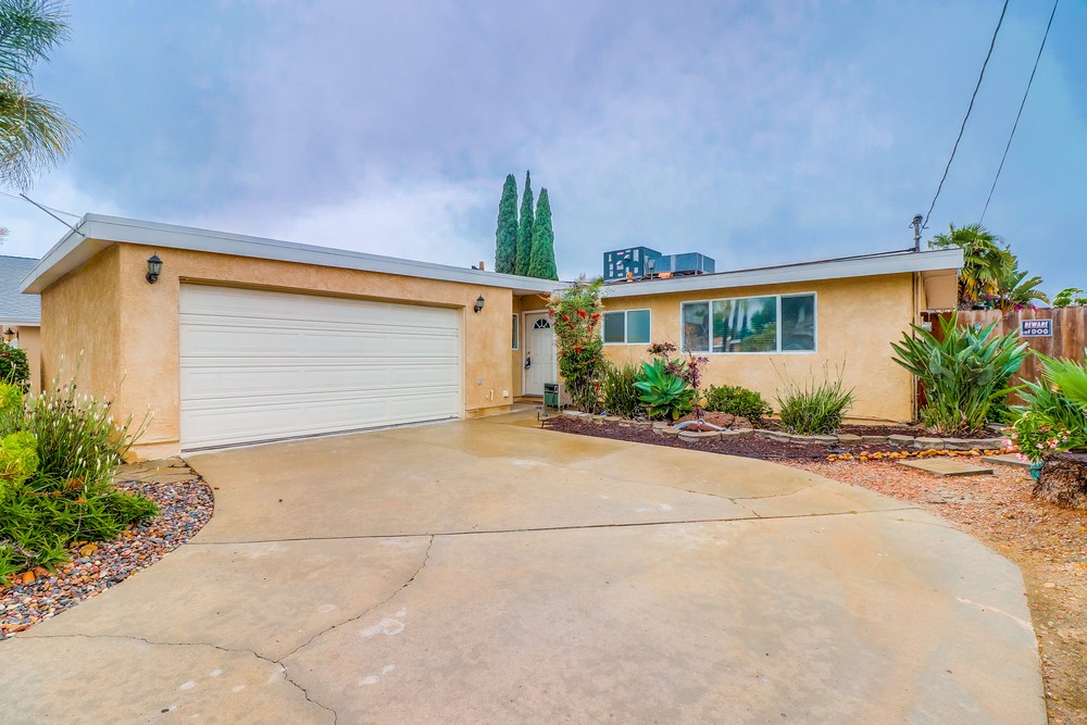 Virtual tour photo 3 of 30 for 3072 Martindale Ct