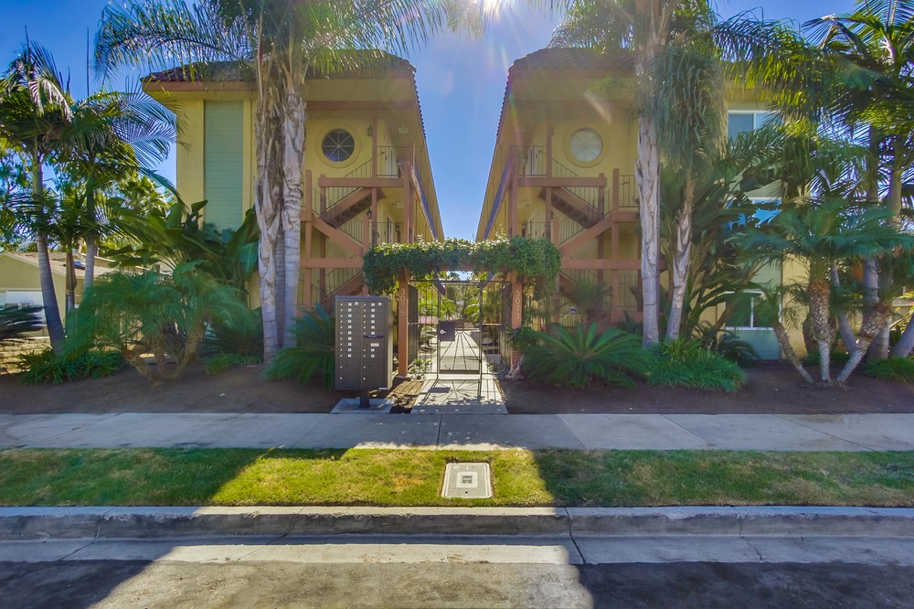 Virtual tour photo 3 of 20 for 3075 B St